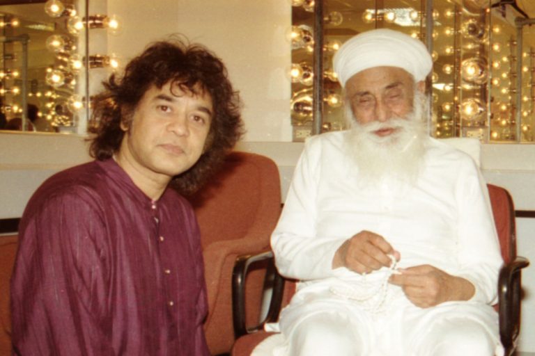 “Very few maestros have had such an impact on our generation in all spheres of life, especially in the field of music. The blessings that Satguru ji gave us is unparalleled” ~Ustad Zakir Hussain (Tabla)